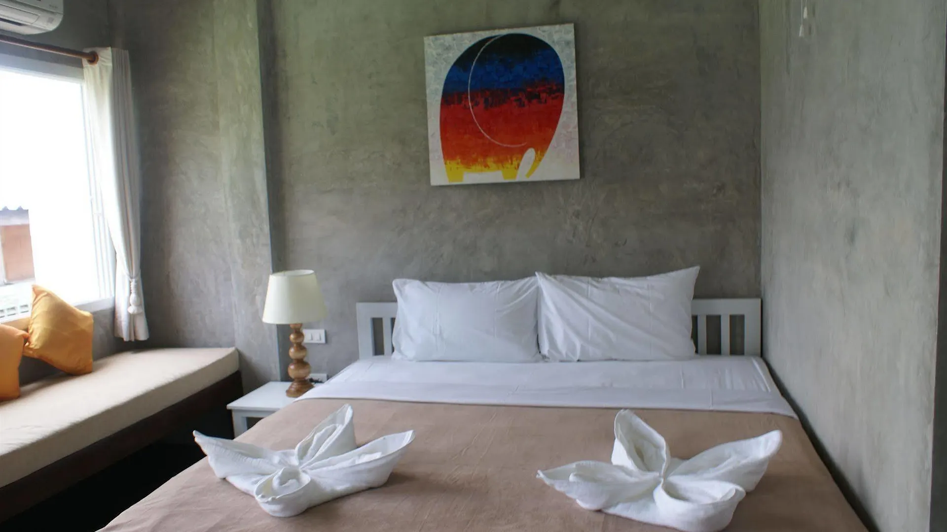 Ban'S Avenue Guesthouse 코타오